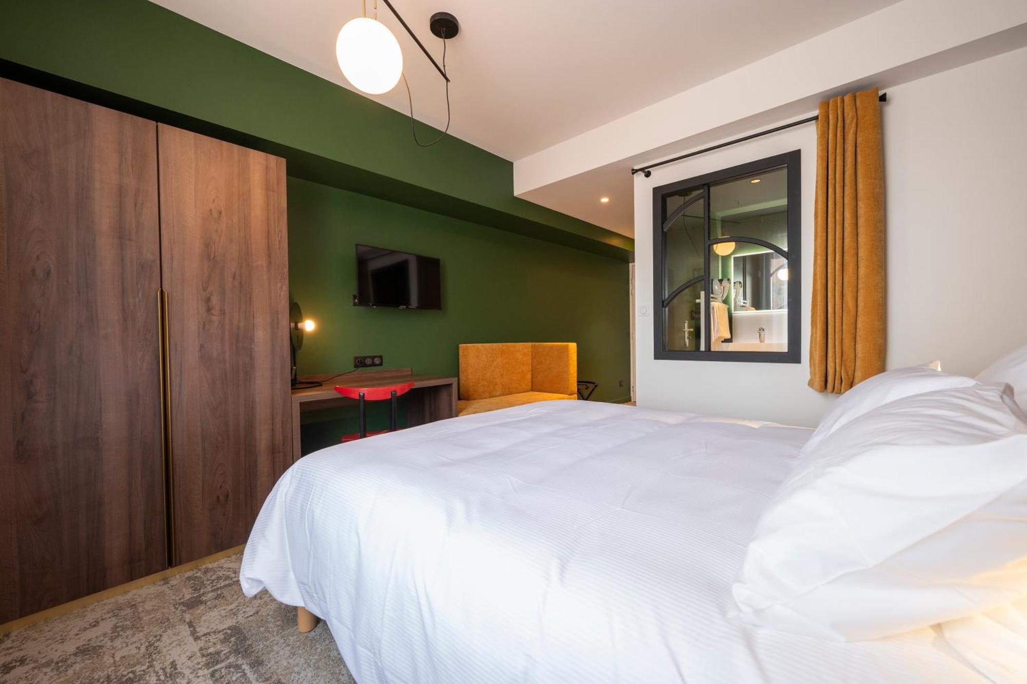 Hotel Les Pins Сен-Трожан-ле-Бен Экстерьер фото